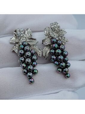 Butler Earrings Grape Clusters Clip On #1796